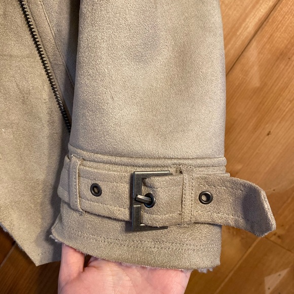 Faux shearling coat - Picture 3 of 3